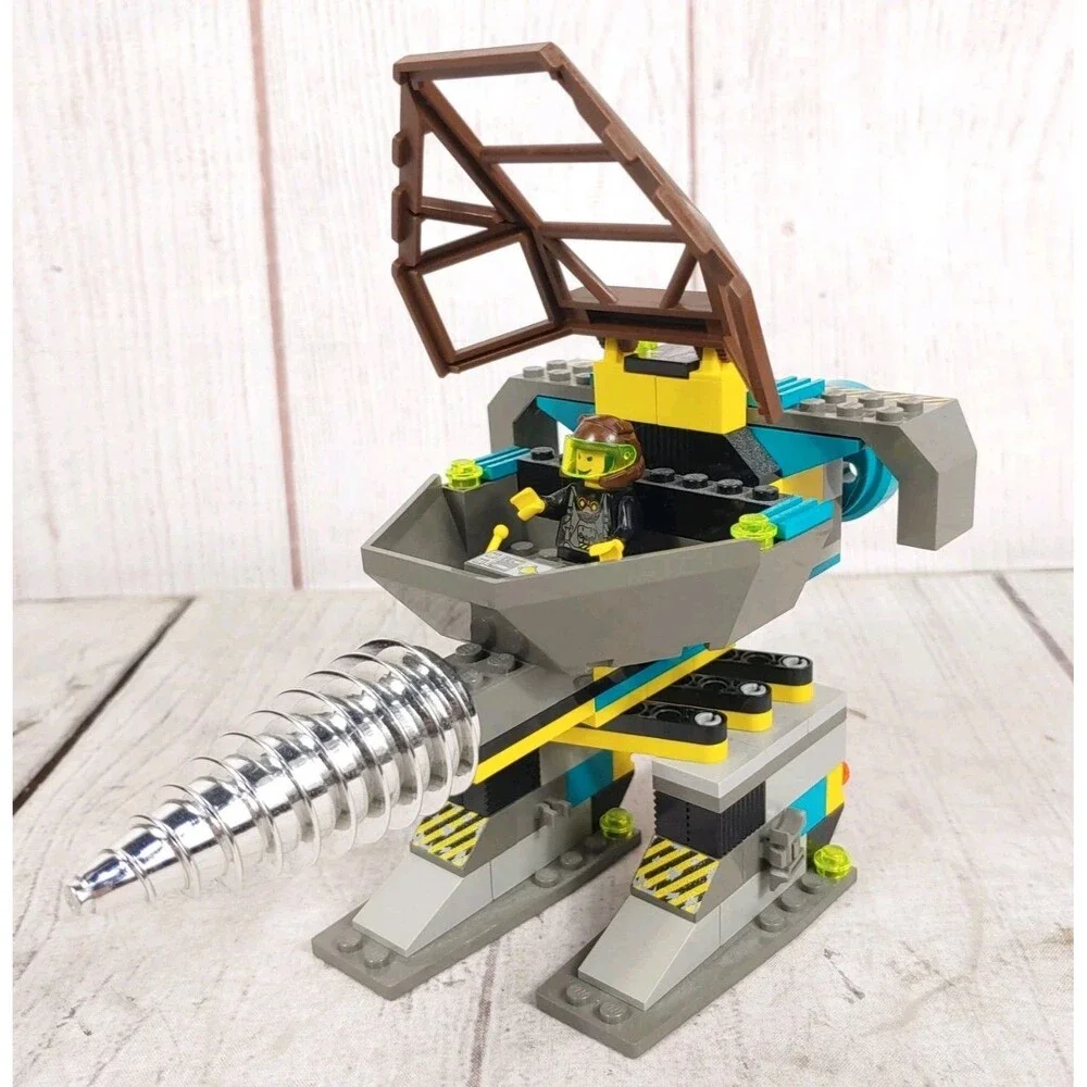 LEGO Rock Raiders: The Granite Grinder (4940) - 100% Complete - NO MANUAL OR BOX